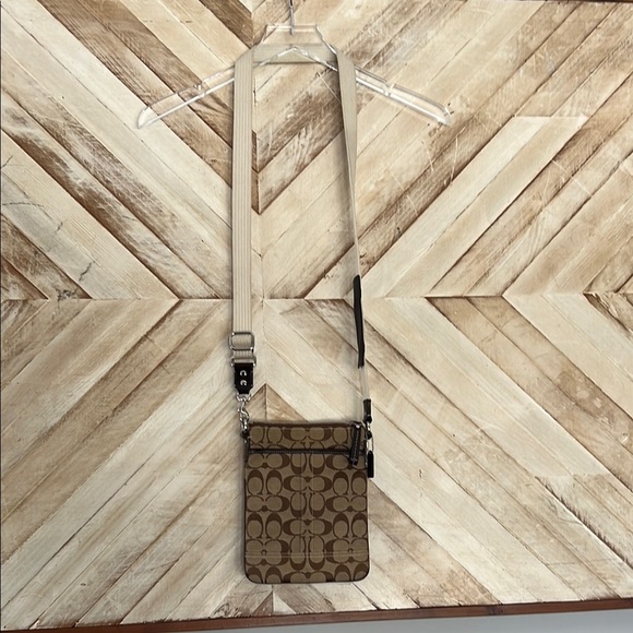 Coach Hampton Signature Swingpack Crossbody Bag Vintage Y2K - Picture 2 of 9